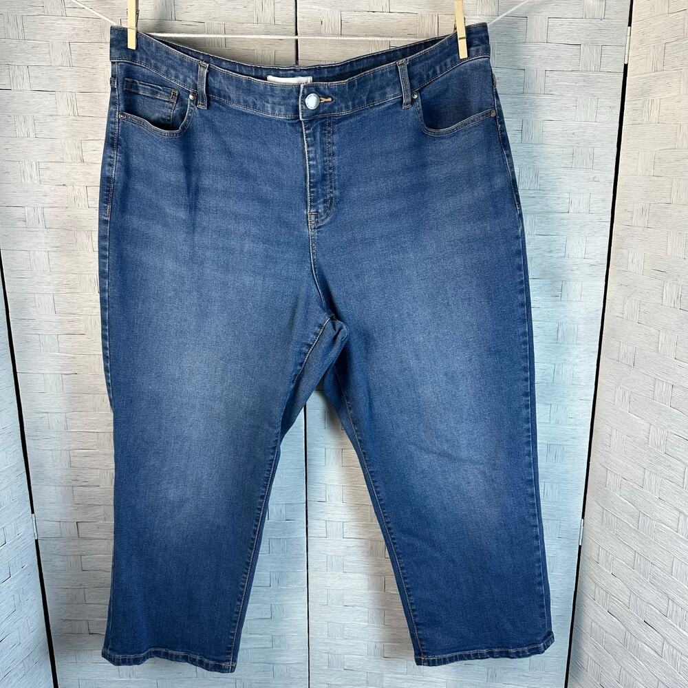 Lane Bryant midrise boyfriend cut Capri blue magic waste signature fit plus size